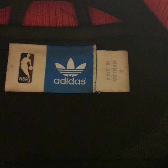 Chicago Bulls Adidas Championship Sweater - Picture 4 of 4
